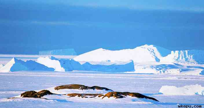 欧洲航天局： 南极洲冰川融化 5年损失万亿多吨冰