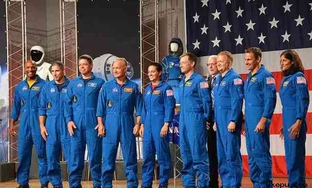 NASA宣布参加2019年载人航天计划的9名宇航员